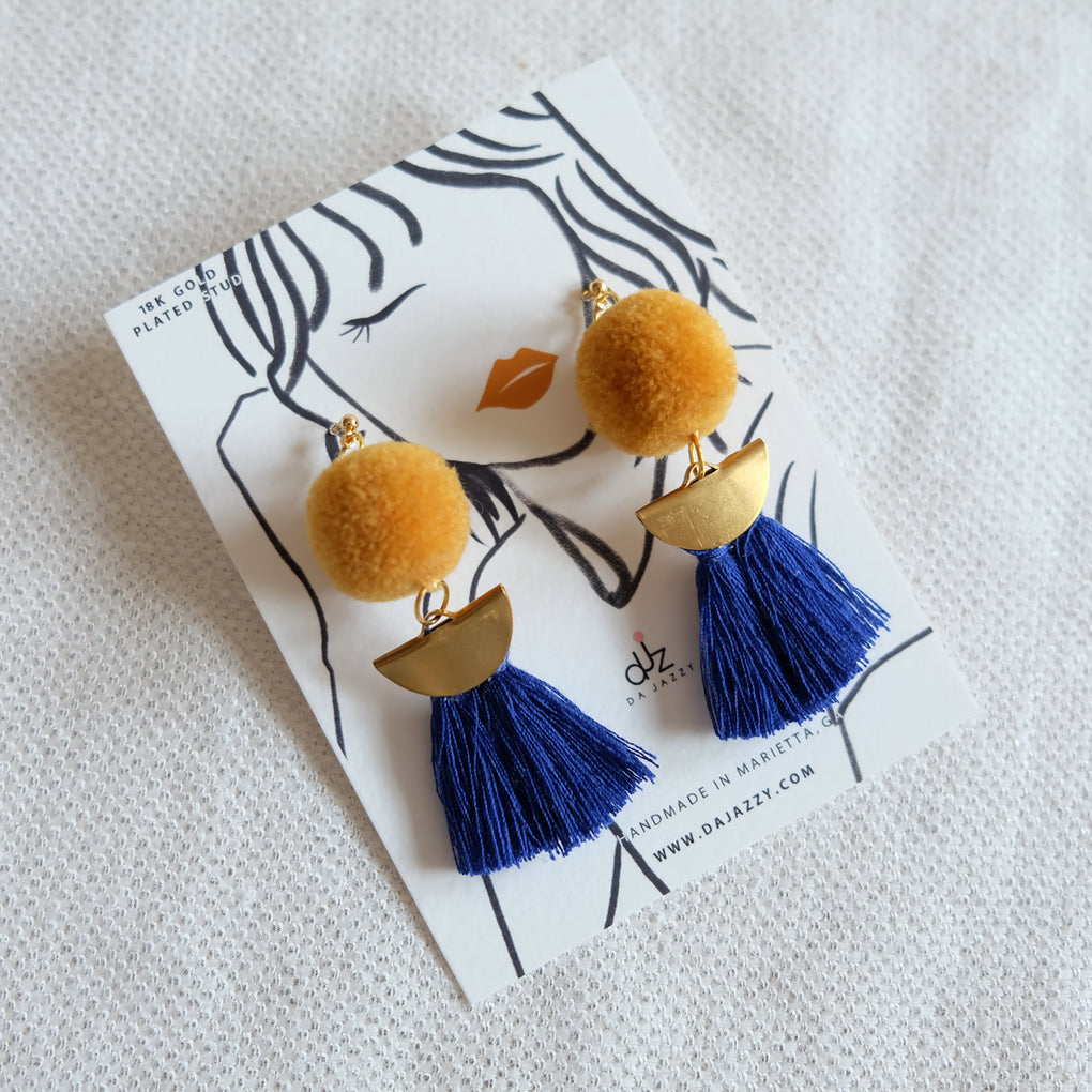 THE HONEY MOON POMPOM NAVY TASSEL 18K EARRINGS STUDS