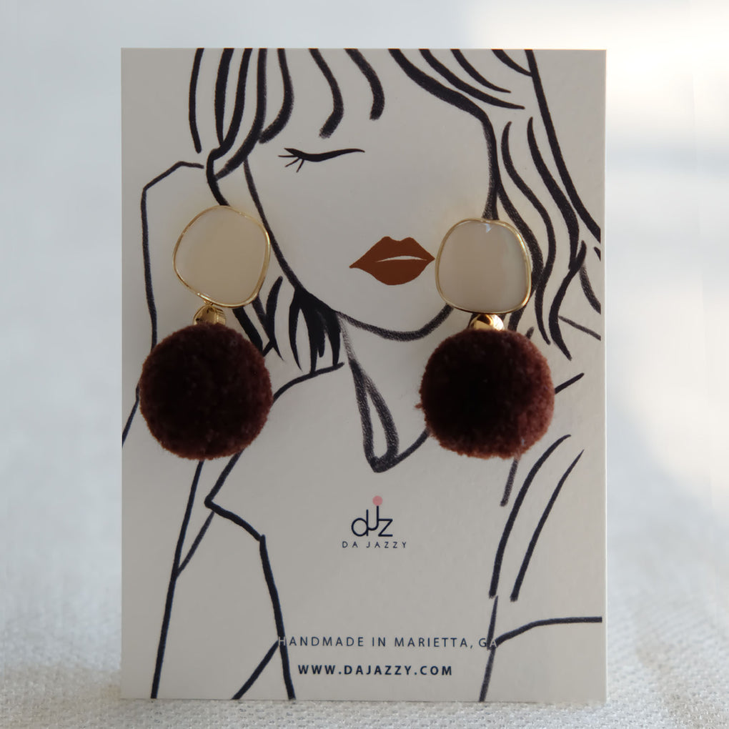 BROWN POMPOM WHITE STUD EARRINGS