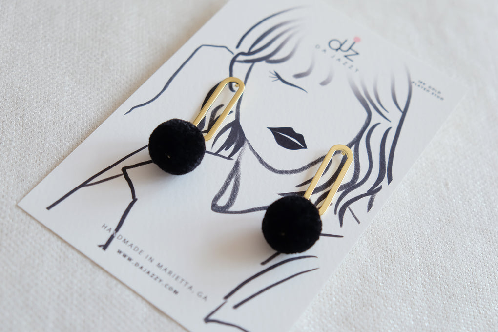 FLOWER BUDS BLACK POMPOM 18K GOLD-PLATED DROP EARRINGS