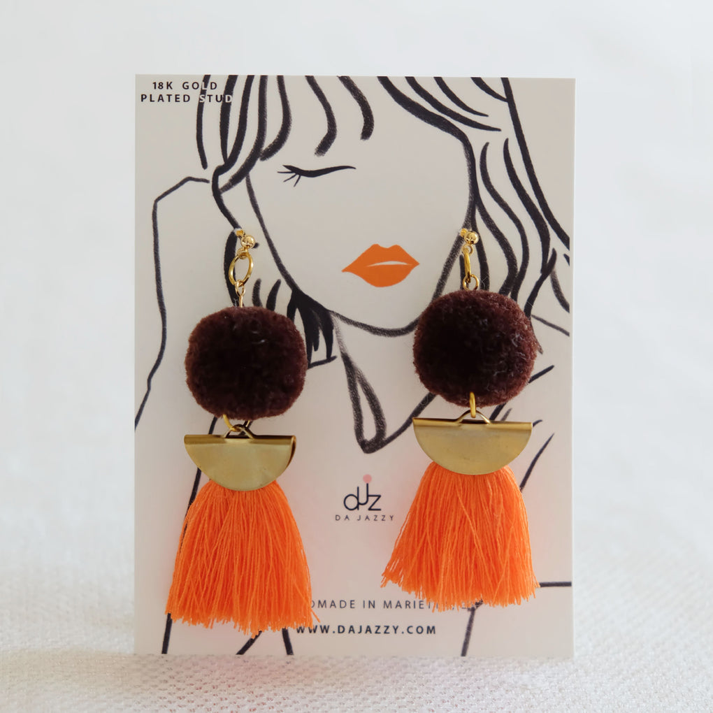 THE BROWN MOON POMPOM ORANGE TASSEL 18K EARRINGS STUDS