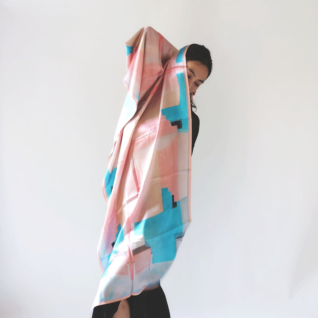 MURALLA ROJA LONG SILK SCARF
