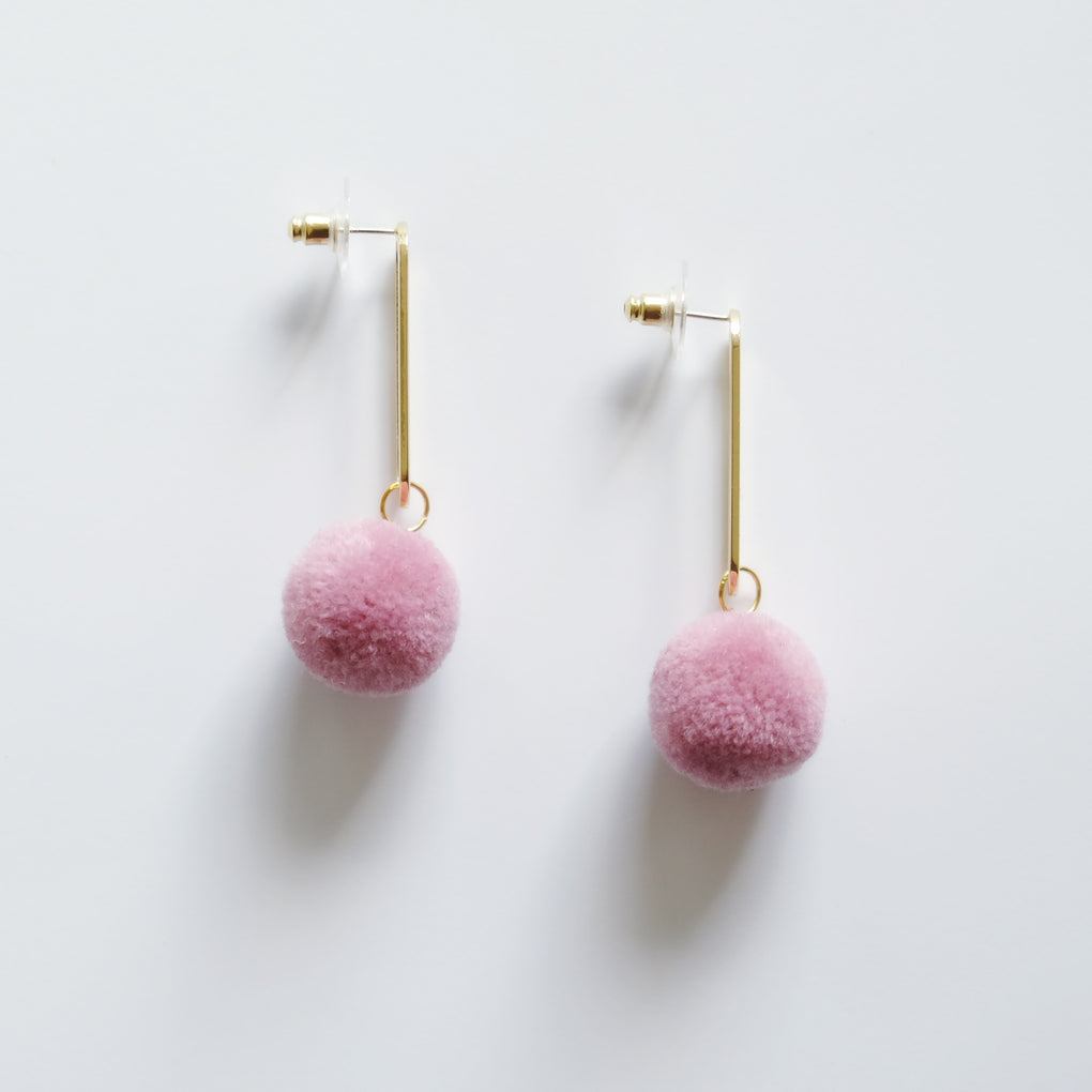 FLOWER BUDS LAVENDER POMPOM 18K GOLD-PLATED DROP EARRINGS
