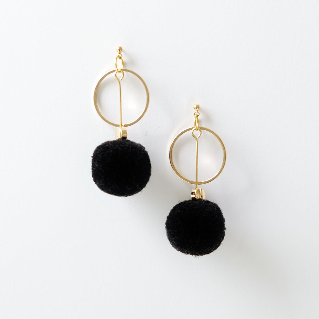 THE MIRRORS BLACK POMPOM 18K GOLD-PLATED DROP EARRINGS