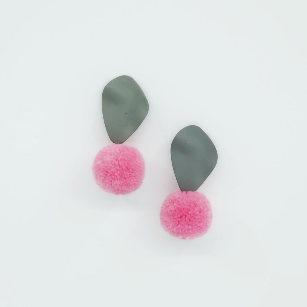 RAIN BRUSH STROKES SWEET PINK POMPOM GRAY STUD EARRINGS