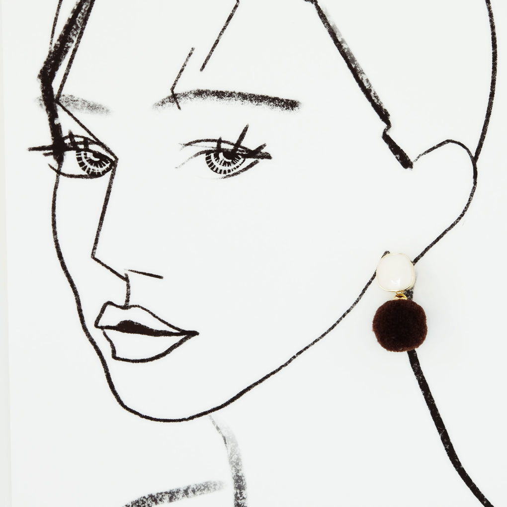 BROWN POMPOM WHITE STUD EARRINGS