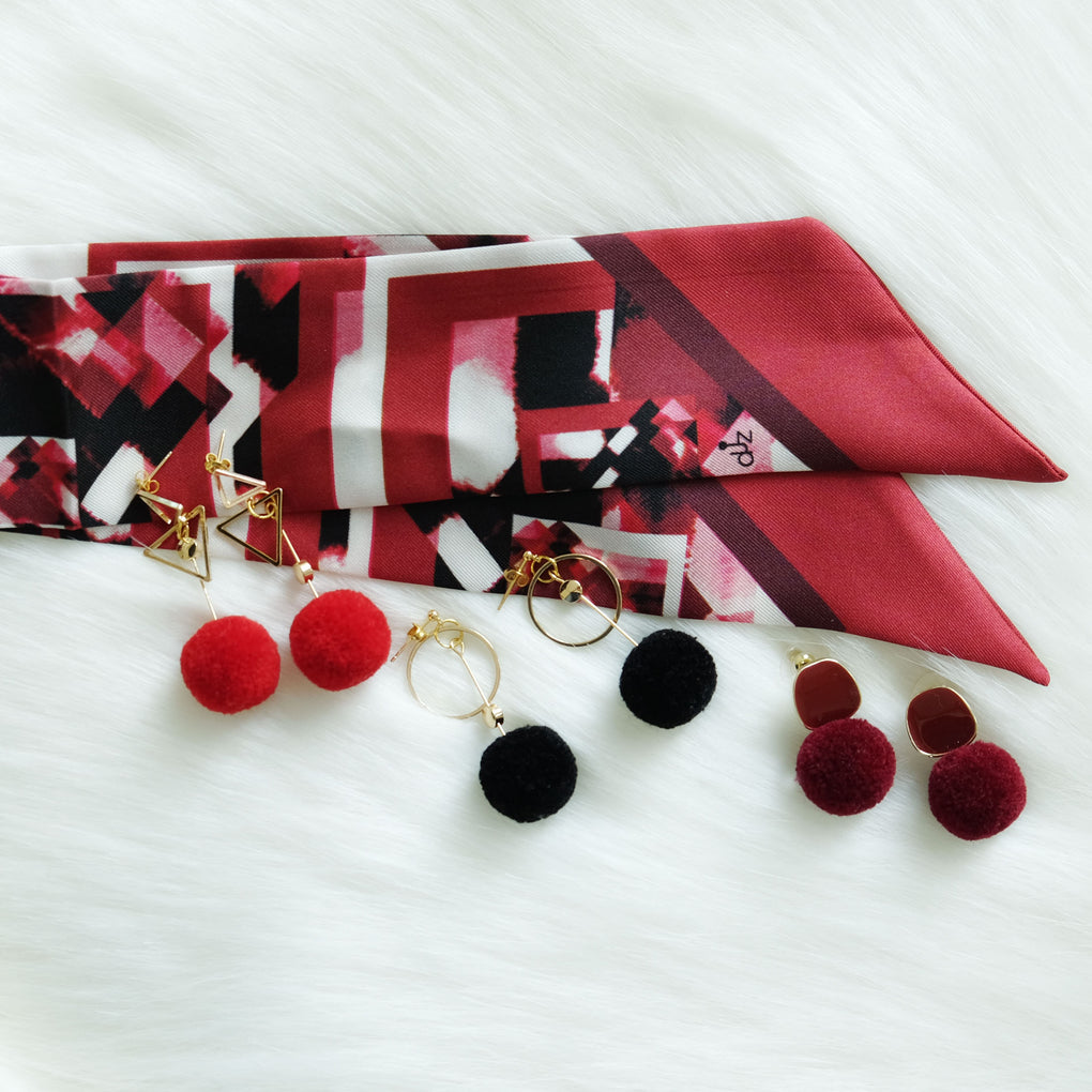 THE MIRRORS BLACK POMPOM 18K GOLD-PLATED DROP EARRINGS