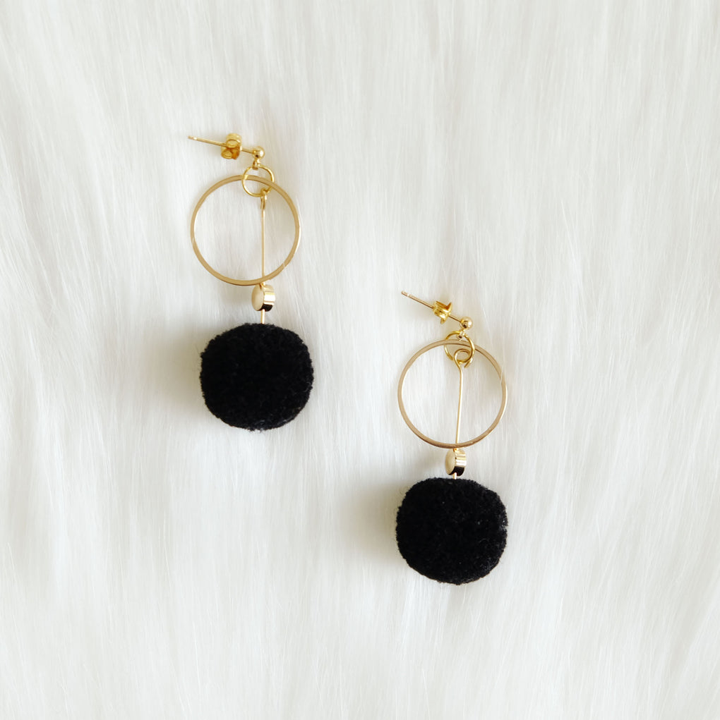 THE MIRRORS BLACK POMPOM 18K GOLD-PLATED DROP EARRINGS